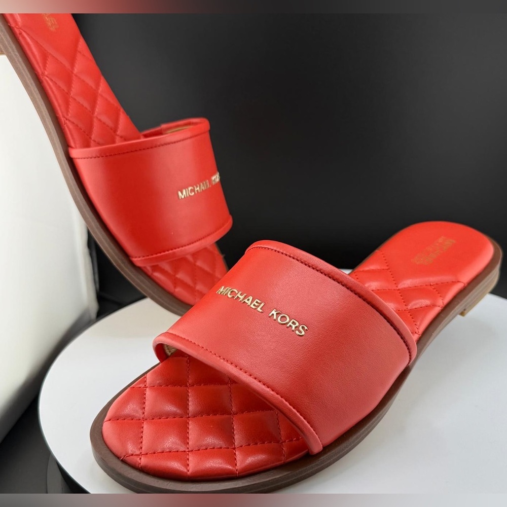 Michael Kors Women’s Logo Slide Leather Sandals. New